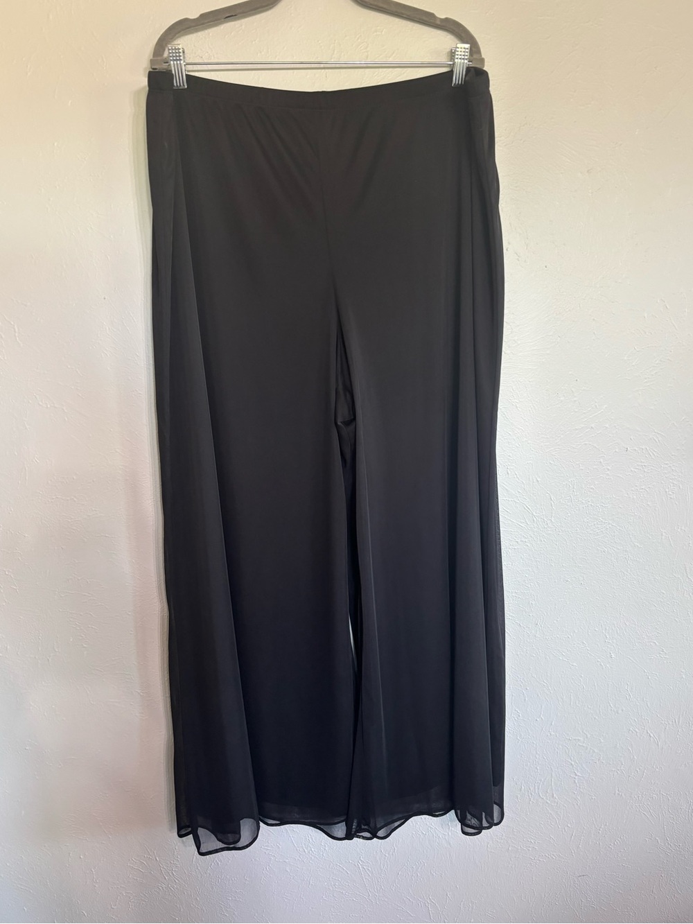 Black Wide-Leg Women’s Pants